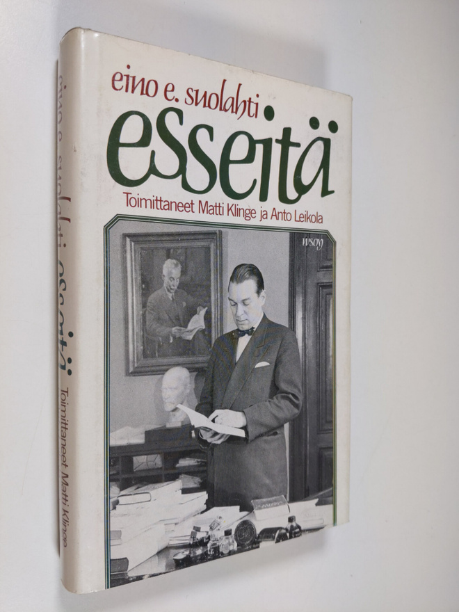 Eino E. Suolahti : Esseitä