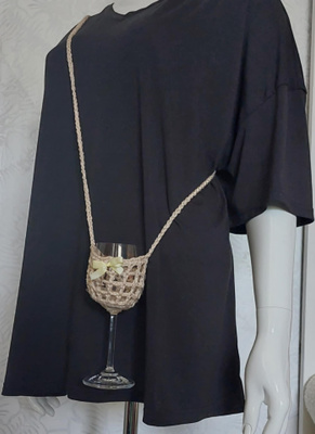 Alina´s Handmade virkattu viinilasinkantoapu erivärit