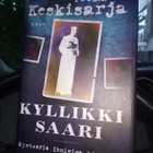 Keskisarja :  Kyllikki Saari - mysteerin ihmisten historia - pikkukuva 1