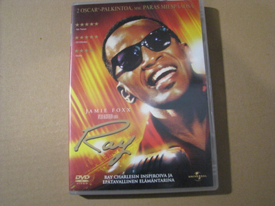 RAY ( Jamie Foxx )