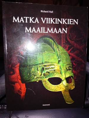 Hall : Matka viikinkien maailmaan ( SIS POSTIKULU )
