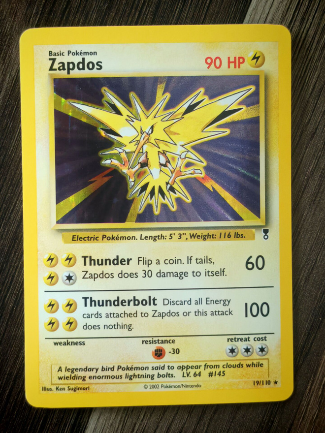 Pokemon kortti Zapdos Legendary collection holo