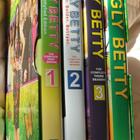 UGLY BETTY 1 - 4 ja FINAL DVD - pikkukuva 1