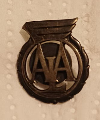 Ammattiautoilijain Liiton vanha virallinen rintamerkki