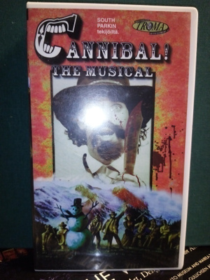 VHS : CANNIBAL THE MUSICAL ( TROMA) SIS POSTIKULU