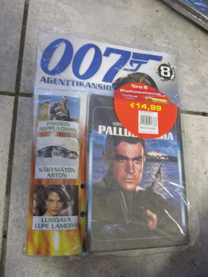 PALLOSALAMA ( AVAAMATON DVD + LEHTI )