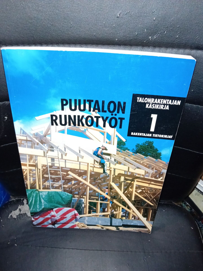 Puutalon runkotyöt ( SIS POSTIKULU )