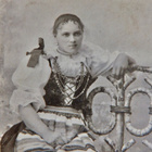 CDV Valokuva Nuori Nainen UPEA Kansallispuuku Viipuri 1900l - pikkukuva 2