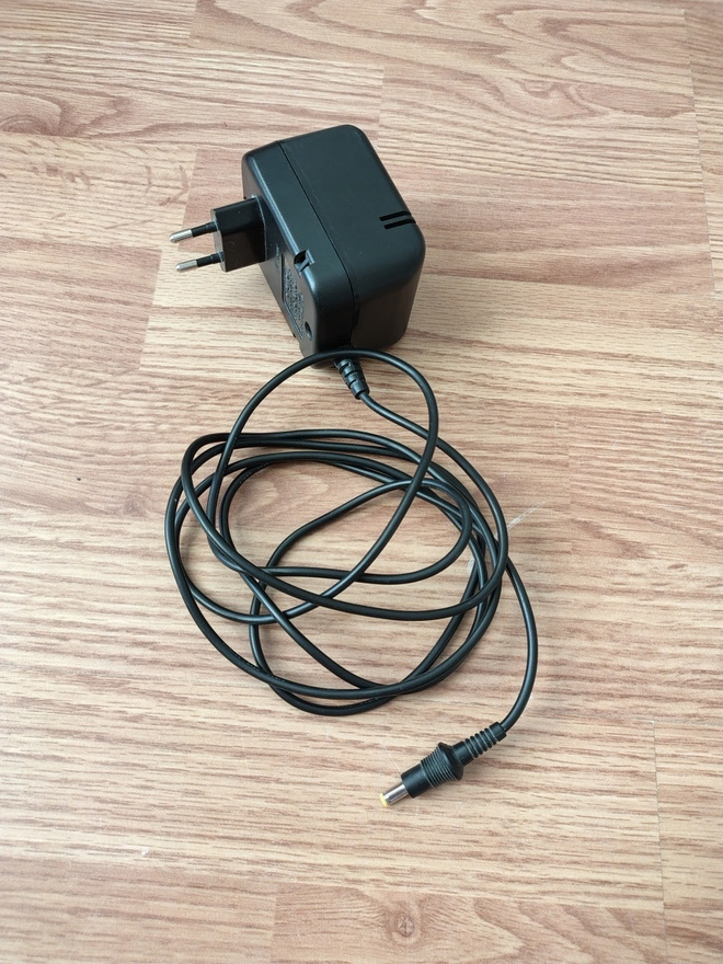 Sega virtalähde