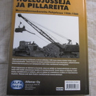 HULLUJUSSEJA JA PILLAREITA MAANRAKENNUSKONEITA POHJOLASSA,,, - pikkukuva 2