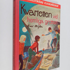Enid Blyton : Kvartetten vid hemliga grottan - pikkukuva 1
