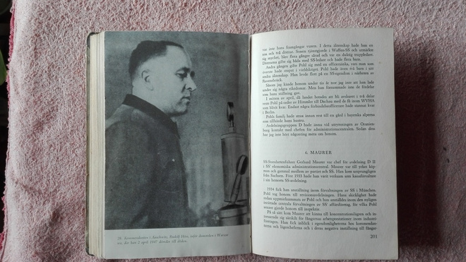 Rudolf Höss: Kommendant i Auschwitz. Självbiografiska...