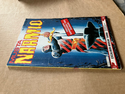 MUSTANAAMIO 22/1981 HYVÄ