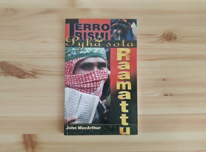 John MacArthur: Terrorismi, Pyhä sota ja Raamattu