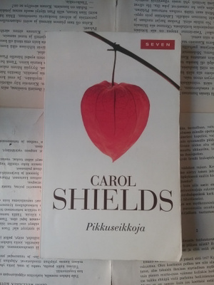 Carol Shields - Pikkuseikkoja (pokkari)
