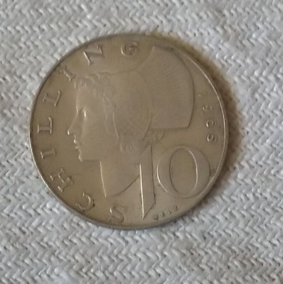 Silver coin10 schilling Waschau Woman 1965 Austria