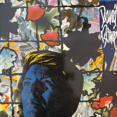 David Bowie : Tonight.