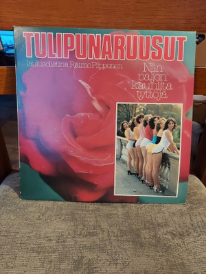 Tulipunaruusut - Niin paljon kauniita tyttöjä