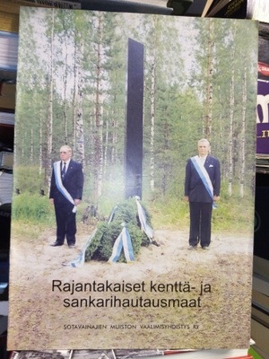 Rajantakaiset kenttä- ja sankarihautausmaat ( SIS POSTIKULU)