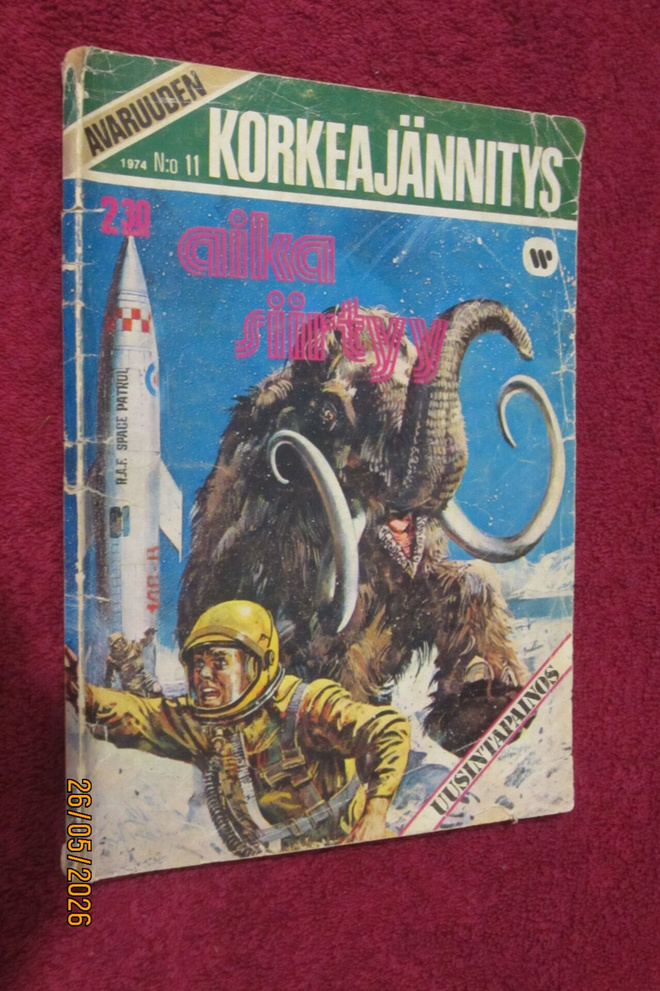 Avaruuden KORKEAJÄNNITYS 11/1974 Aika siirtyy