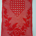 Punainen käsinvirkattu pitsiliina 40 x 95cm - pikkukuva 1