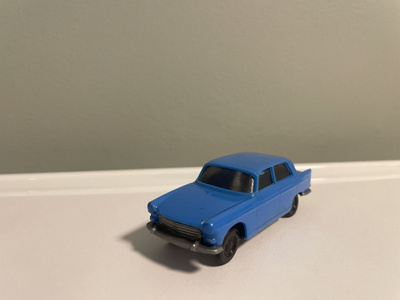 Chymos Peugeot 404 karkkipussi auto 60-luvulta