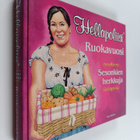 Kati Jaakonen : Hellapoliisi : ruokavuosi : sesonkien her... - pikkukuva 1
