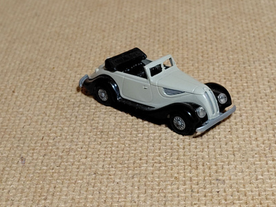 BMW 	327 avoauto	1938	harmaa	1:87	Praline