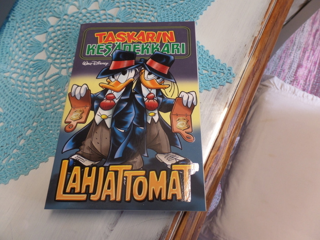 Aku Ankan taskarin kesädekkari: lahjattomat #