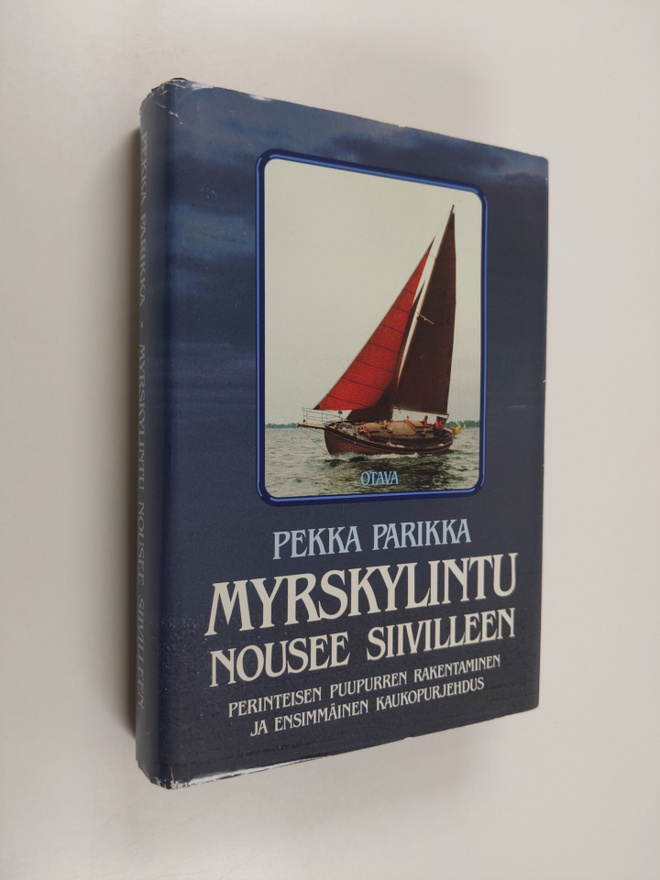 Pekka Parikka : Myrskylintu nousee siivilleen : perinteis...
