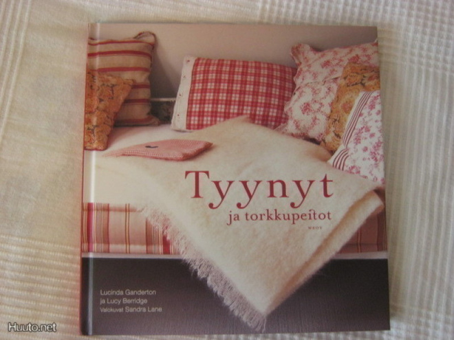 Kirja Tyynyt ja torkkupeitot