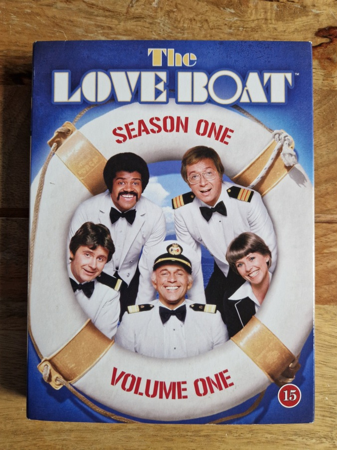Lemmenlaiva Tv-sarjan DVD 1 Kausi