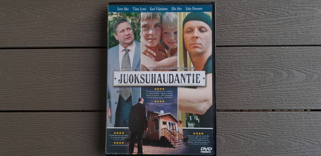 DVD: Juoksuhaudantie (Eero Aho, Tiina Lymi 2004)