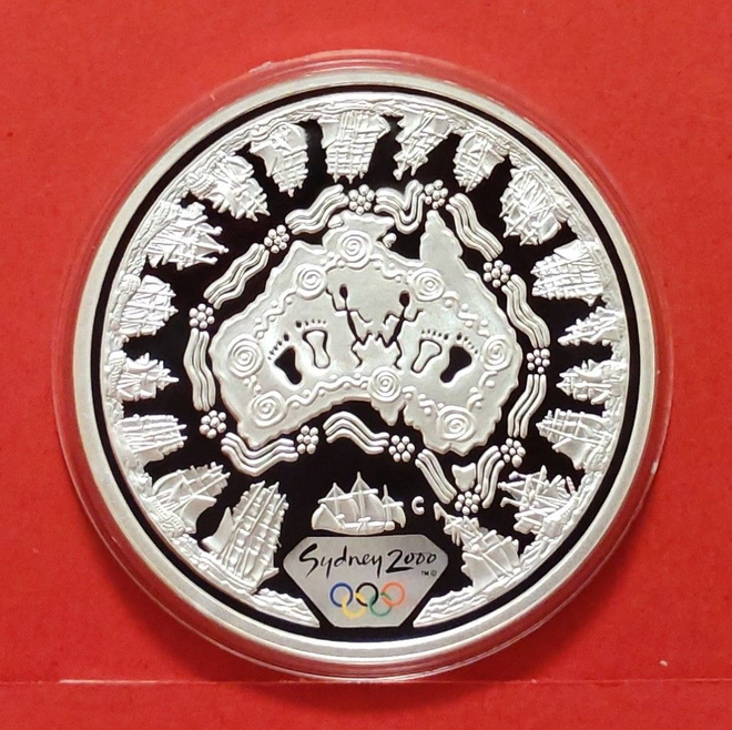 1 unssi 999 hopeaa, Australia, Sydney Olympics. (KD2)