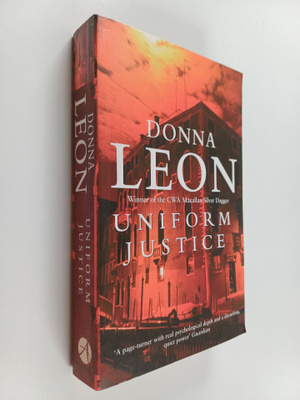 Donna Leon : Uniform justice