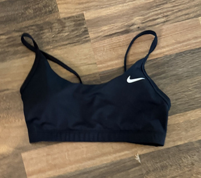 Nike sporttitoppi koko S toppauksilla