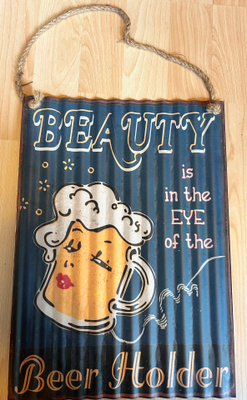 Hauska, retrotyylinen ”Beer holder” aaltopeltikyltti