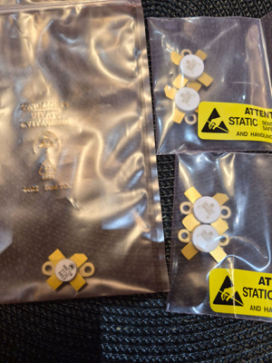 RF-transistoreita 5kpl, nos