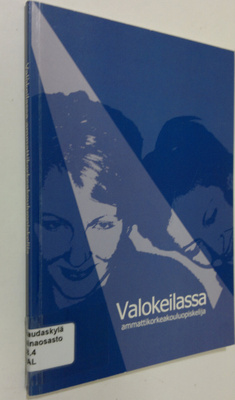 Tuulia ym. (toim.) Berschewsky : Valokeilassa ammattikork...
