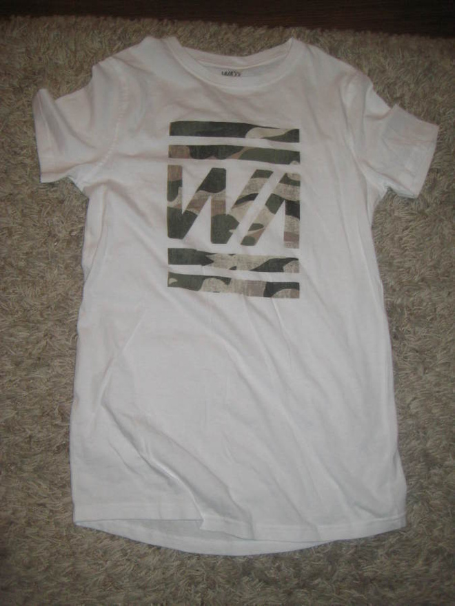 **WARP T-paita, uusi  koko  XS  n 164/170 cm**