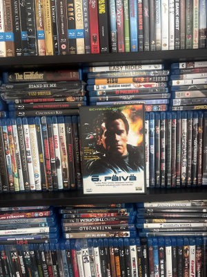 6. päivä (2000) Arnold Schwarzenegger