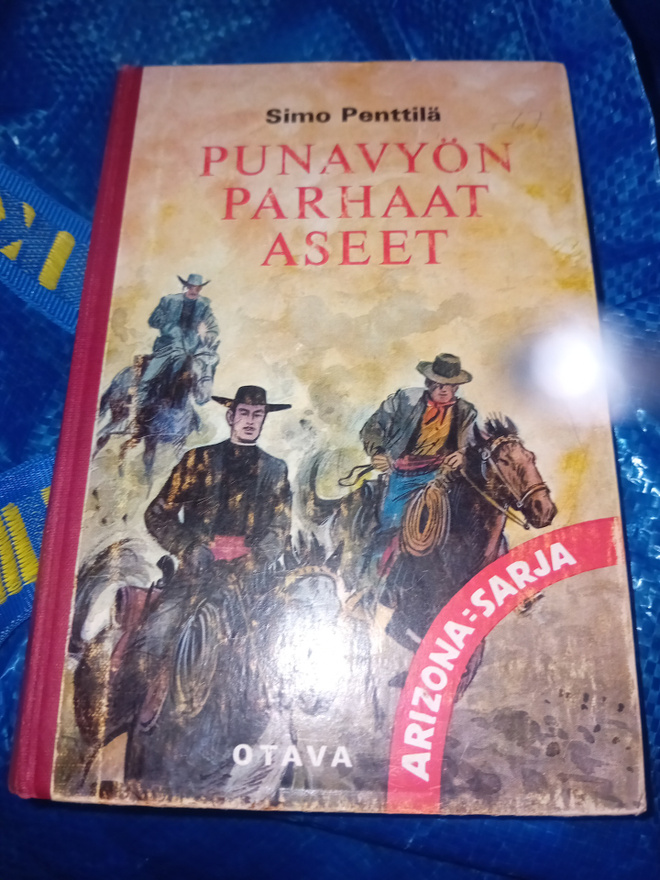 Penttilä Simo : Punavyön parhaat aseet ( SIS POSTIKULU  )