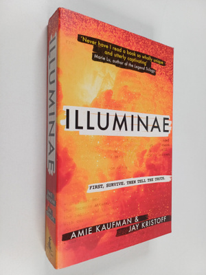 Amie Kaufman : Illuminae