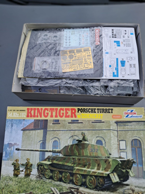 Dragon 1/35 Kingtiger w Porsche turret