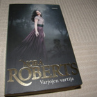 Nora Roberts Varjojen vartija -pok - pikkukuva 1