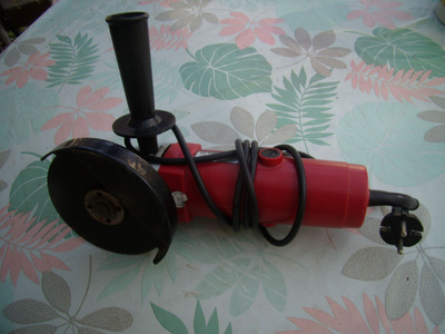 Kulmahioma kone 125 mm.