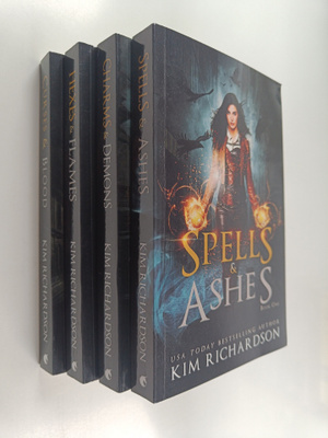 Kim Richardson : The Dark Files 1-4 : Spells & ashes ; Ch...