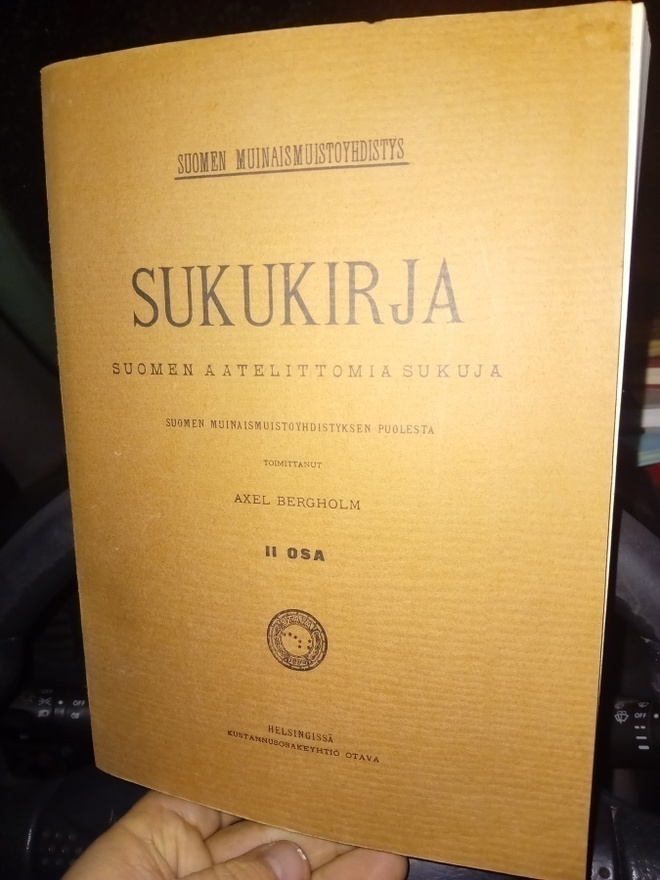 Bergholm : Sukukirja Suomen Aatelittomia sukuja II osa