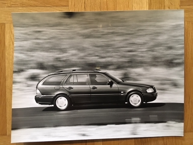 Lehdistökuva Mercedes-Benz S202 C-luokan farmari