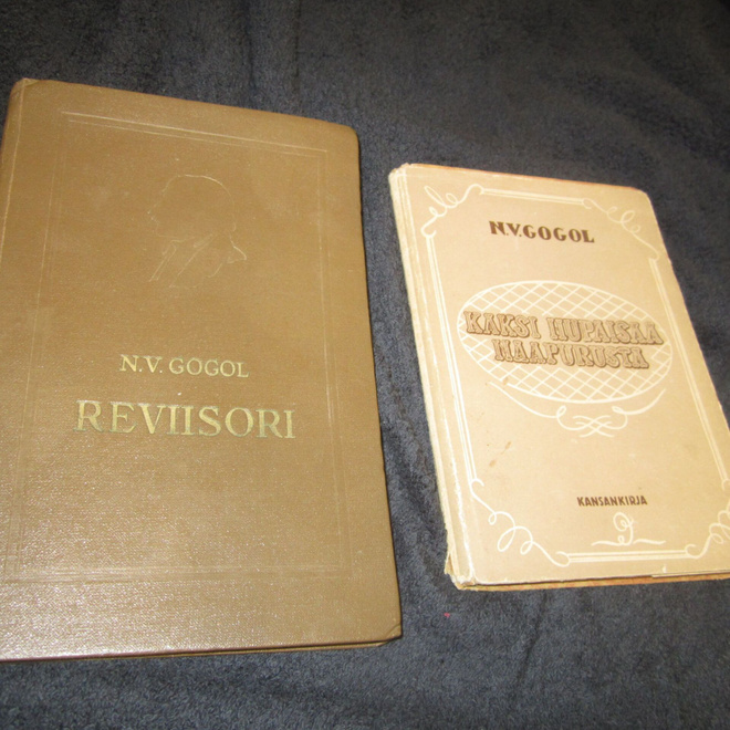 Nikolai Gogol : Kaksi hupaisaa naapurusta v 1945 & 1952